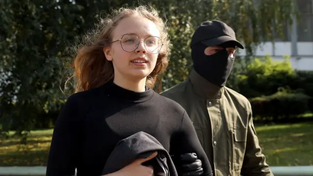 Задержания на "Женском марше" в Минске
