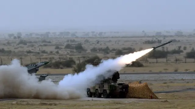 Lần thử nghiệm Akash của Ấn Độ tại sa mạc Pokhran, hồi 3/2016
