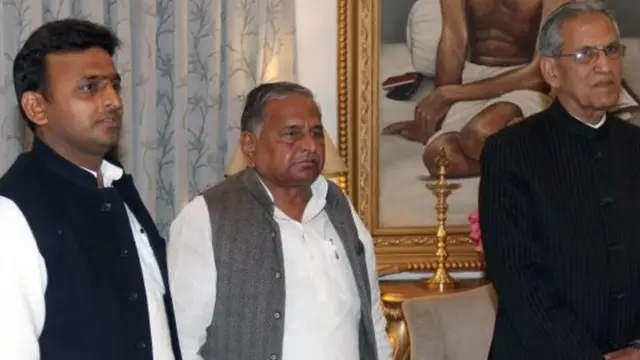 अखिलेश यादव और मुलायम- फाइल फोटो 2012