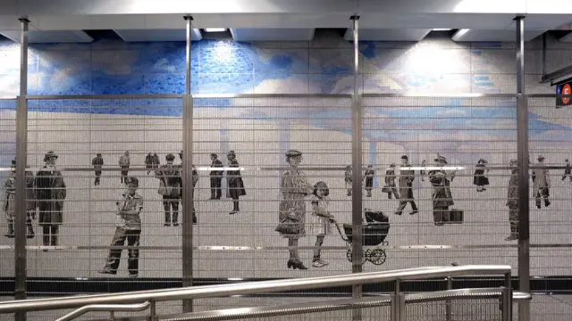 Ms Shin's recently completed a work for the New York City subway system