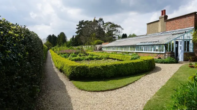 达尔文故居园景
