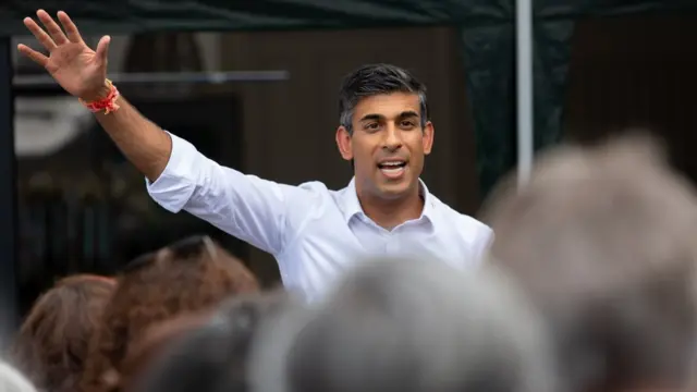 బ్రిటన్ మాజీ ఆర్థికశాఖ మంత్రి రిషి సునక్