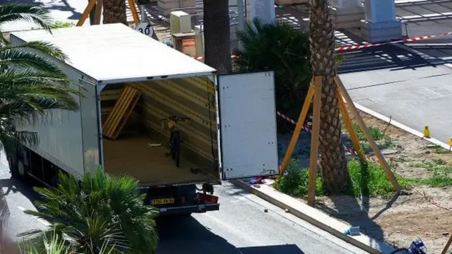 नीस में हमला