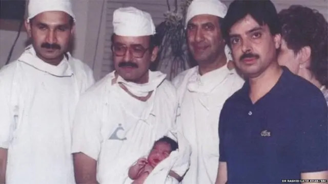 ਡਾ. ਰਾਸ਼ਿਦ ਸੱਜੇ ਤੋਂ ਦੂਜੇ ਨੰਬਰ 'ਤੇ