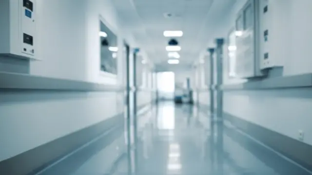 Corredor de hospital