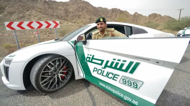 துபாய்: சட்டம், மனித உரிமைகளில் உண்மை முகம் என்ன?