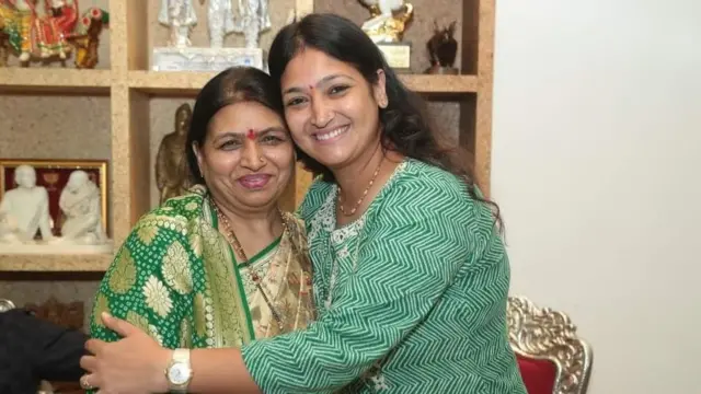 ધરતી તાઈ માતા સાથે