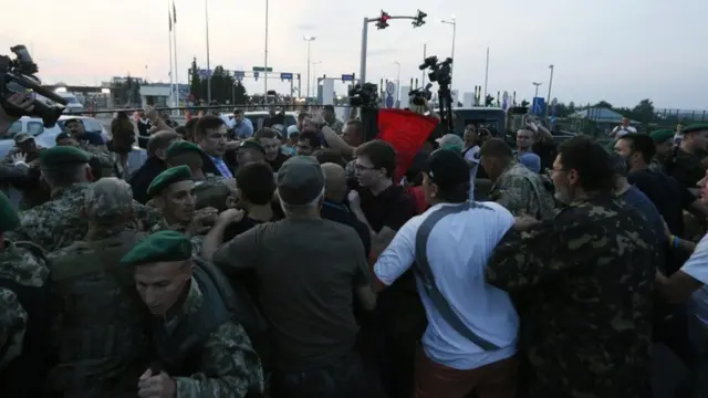 штовханина