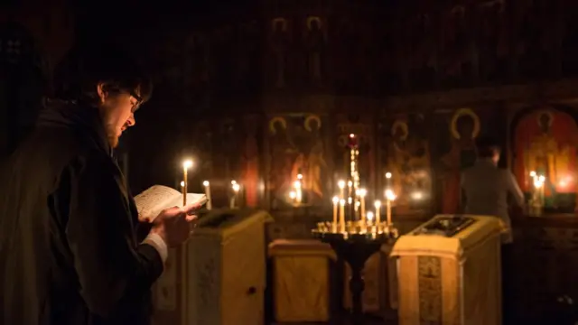 Рождественская служба в Париже