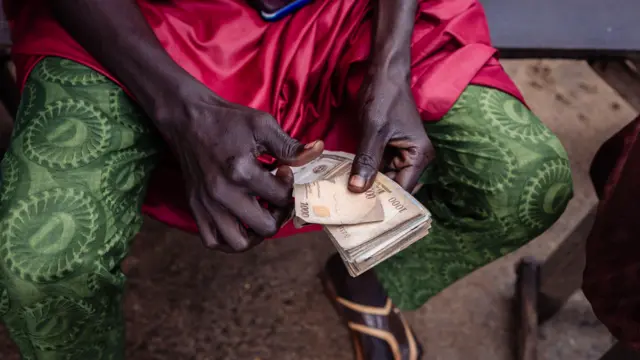 Èèyàn tó kó owó dání 