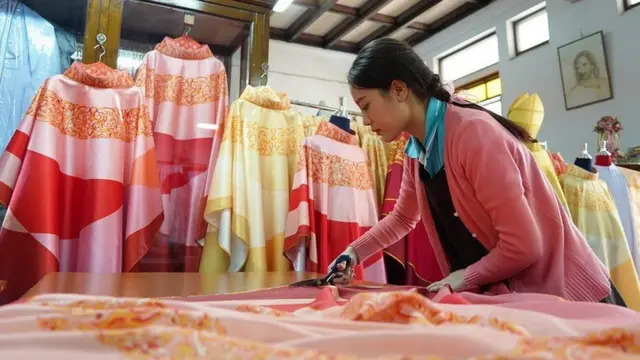 ช่างตัดเย็บ