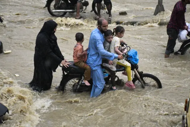 पाकिस्तान