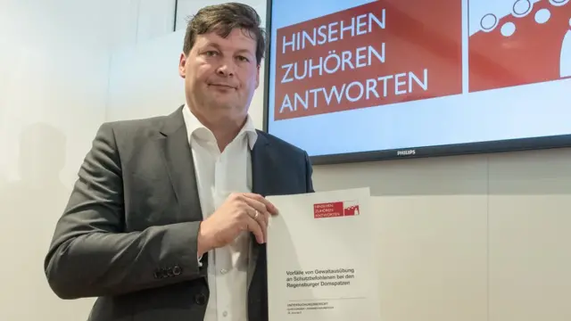 Nhà điều tra Ulrich Weber