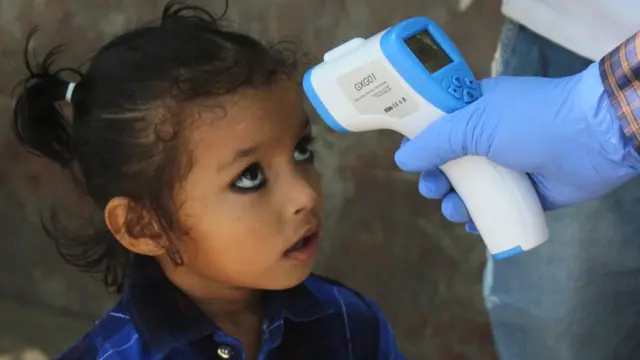 કોરોના થર્મલ ટેસ્ટિંગની તસવીર