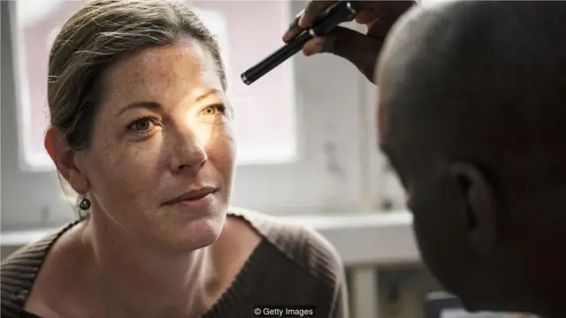 病人如果没有症状，医生很难诊断出疾病，但人工智能这样的技术可以让患者尽早地接受治疗。