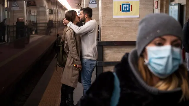 கொரோனா வைரஸை எதிர்த்துப் போராட சீனாவிடமிருந்து பாடம் கற்றுக் கொள்ளலாமா ?