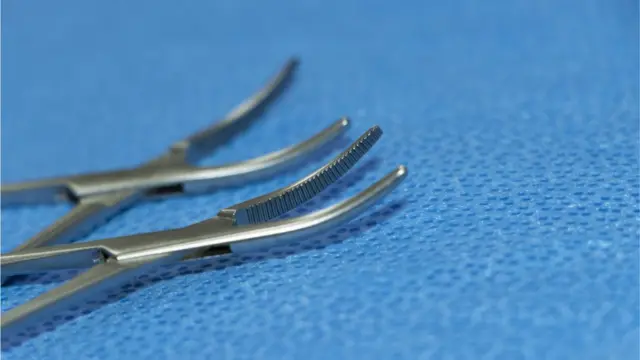 অপারেশনের সময় এগুলো ব্যবহার করেন চিকিৎসকরা।