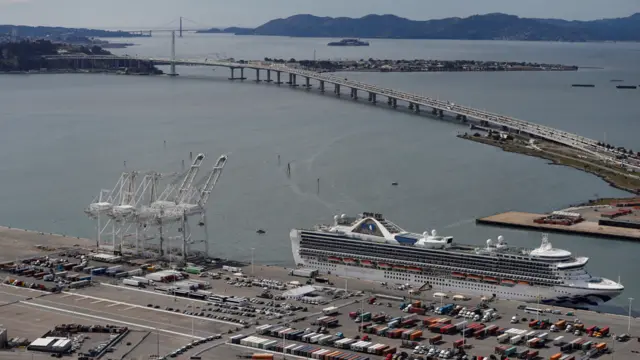 "Гранд принцесс" в Окленде