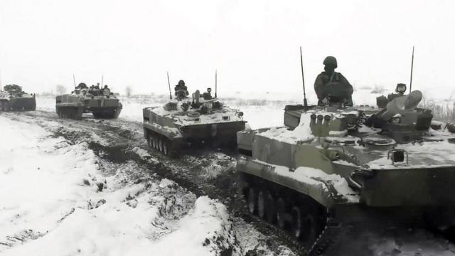 Воинские части направляются на полигон в Ростове недалеко от границы с Украиной