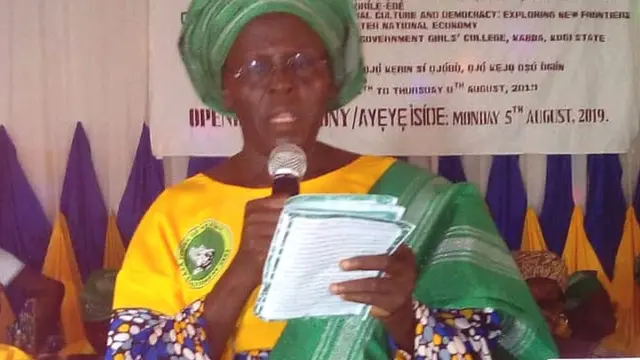 Aarẹ ẹgbẹ Akọmọlede ati Aṣa, Arabinrin Ọmọwumi Falẹyẹ