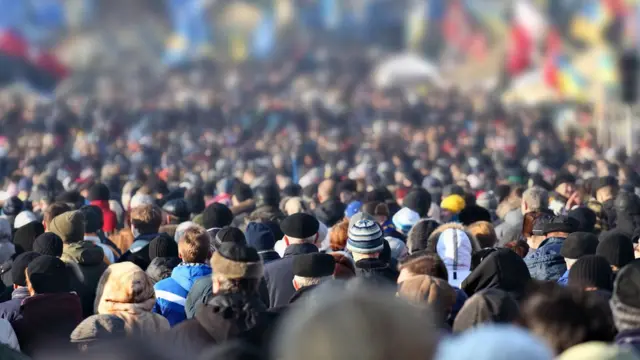 Foto genérica de concentración humana