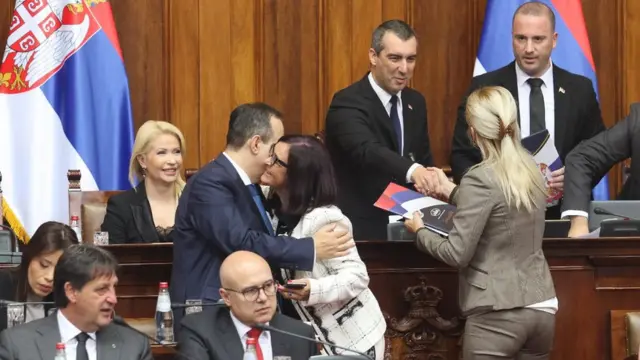 članovi parlamenta i nove vlade