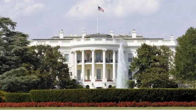 পরবর্তী চার বছর হোয়াইট হাউসের বাসিন্দা কে হবেন?