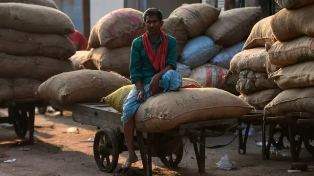 भारत को 5-6% की आर्थिक वृद्धि तक पहुंचने में 3-5 साल लगेंगें: पूर्व आरबीआई गवर्नर डॉ. डी सुब्बाराव