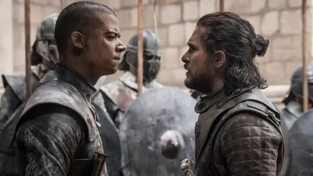 Gusano Gris y Jon Sonw.