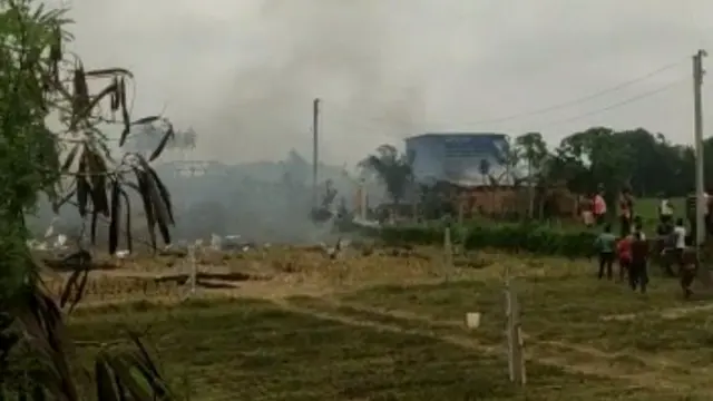'বারুদের গন্ধ আর মৃতদেহ পোড়ার গন্ধে টেকা যাচ্ছিল না ওখানে'