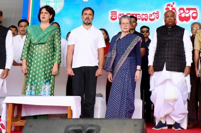 సోనియా గాంధీ, రాహుల్ గాంధీ, మల్లిఖార్జున ఖర్గే, ప్రియాంక గాంధీ