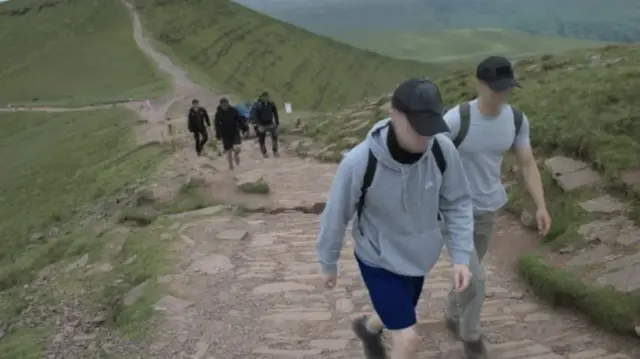 Ovde njihovi članovi drže treninge u Pen i Fanu i Korn Duu na Brekon Bikonsu