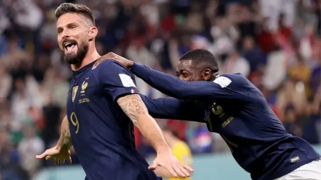 Olivier Giroud celebra su gol