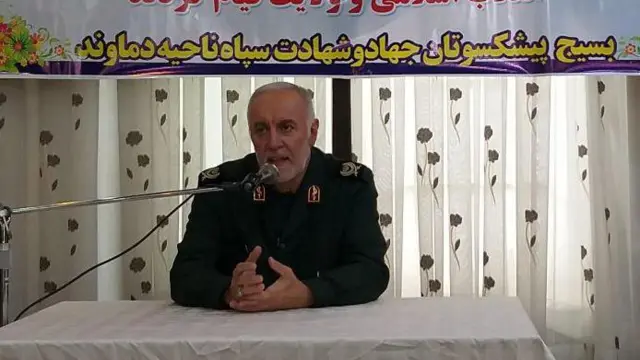 ع﻿لیرضا فخاری استاندار جدید تهران از سپاه پاسداران درجه سرتیپ دویی دارد و پیش از این معاون هماهنگ‌کننده قرارگاه سازندگی خاتم‌الانبیا، بازوی اقتصادی سپاه بوده 