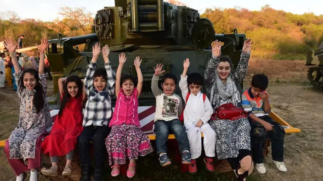 اسلام آباد میں بچے