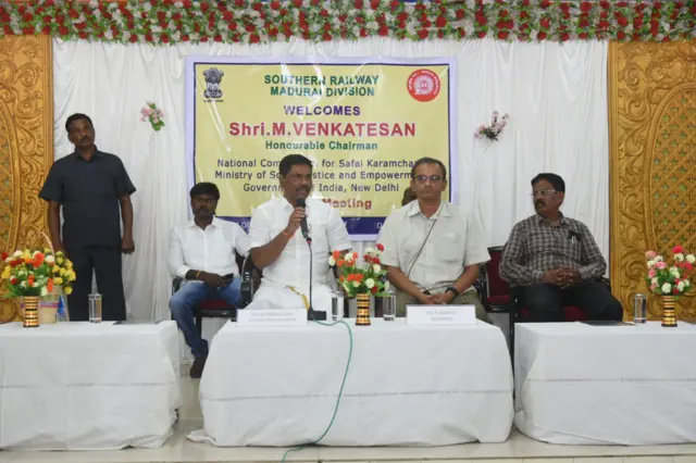 ரயில் பெட்டிகள்