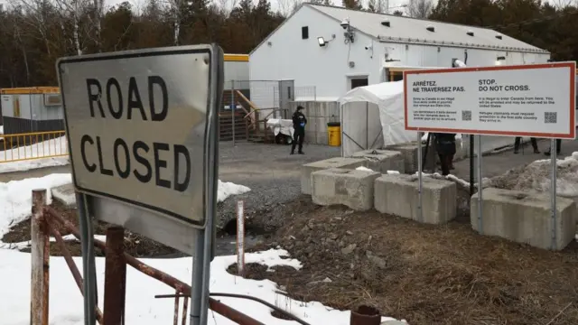 Roxham Road cerrado.