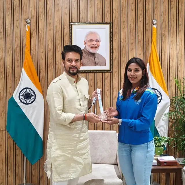 தமிழ்நாடு வாள்வீச்சு வீராங்கனை பவானி தேவி