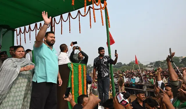 तेजस्वी यादव