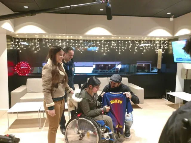 جيرارد بيكي ونوجين وأختها