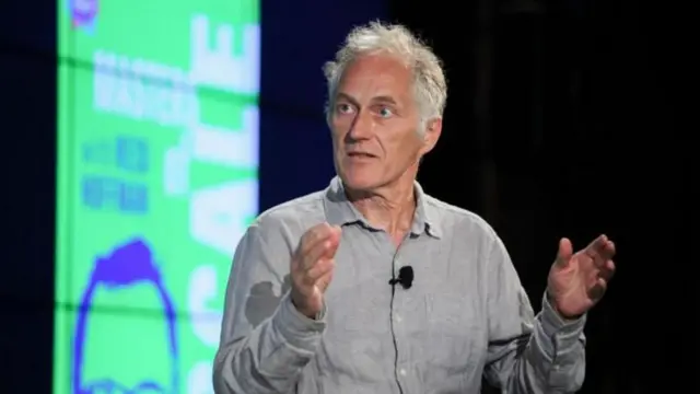 Tim O'Reilly est fondateur et directeur d'O'Reilly Media. Il est à l’origine de concepts technologiques clés tels que le Web 2.0 et les logiciels open source.