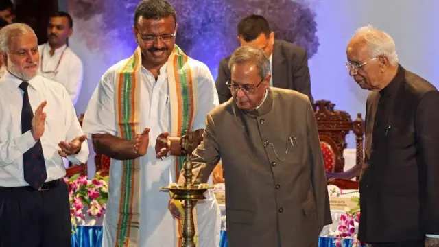 রাষ্ট্রীয় অনুষ্ঠানে ফিরহাদ হাকিম।