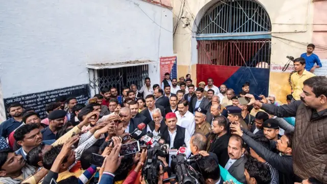 आज़म ख़ान जेल