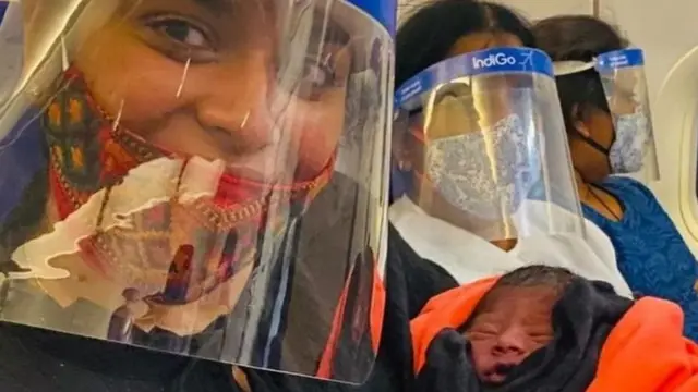 விமானத்தில் பிறந்த குழந்தை