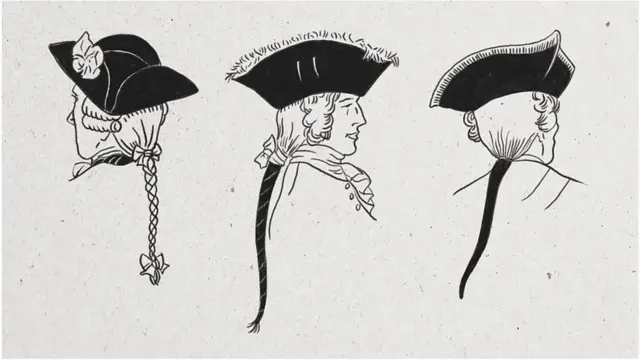 从左到右：英格兰骑兵军官、辫子绑着黑色缎带的法国军官、和戴假发的德国军官。