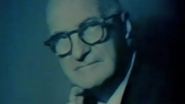 डॉ कॅमरून