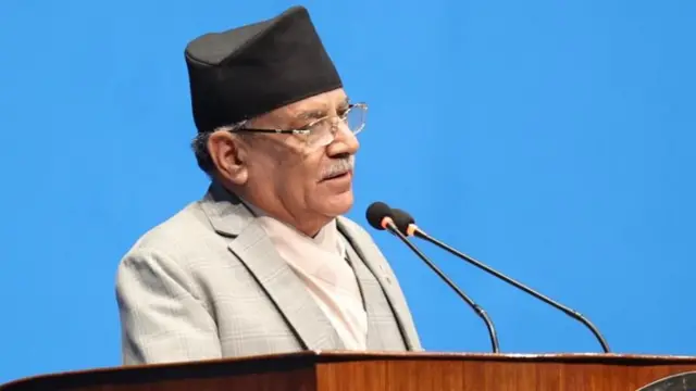 प्रचण्ड विश्वासको मत लिँदै