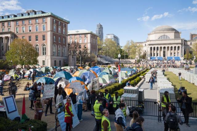 El campus de Columbia con los manifestantes