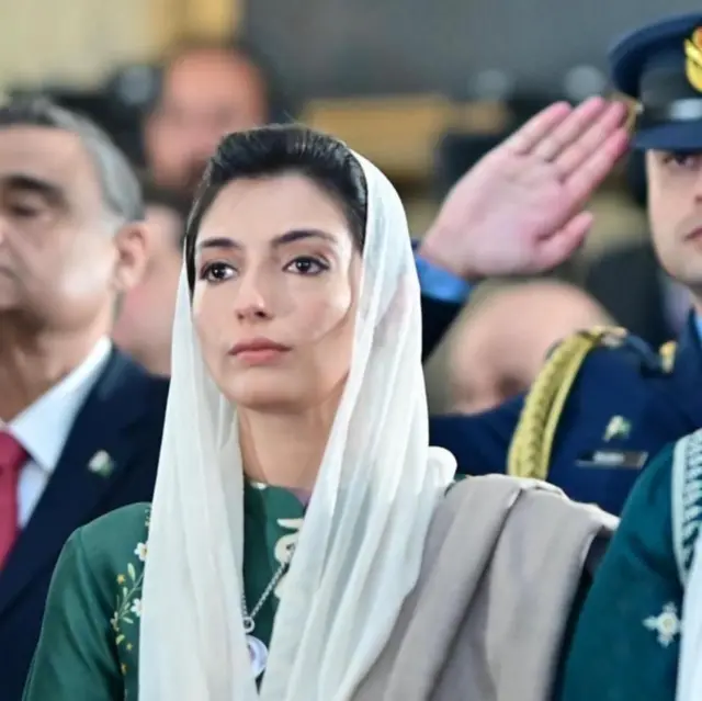 பாகிஸ்தான்: முதல் பெண்மணியாகும் அதிபரின் மகள் – சர்ச்சையாவது ஏன்?