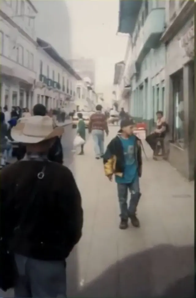 Julián en las calles de Pasto a mediados de los 90